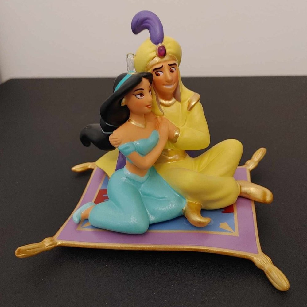 Hallmark Keepsake Ornament - A Whole New World - Disney Aladdin & Jasmine - NIB